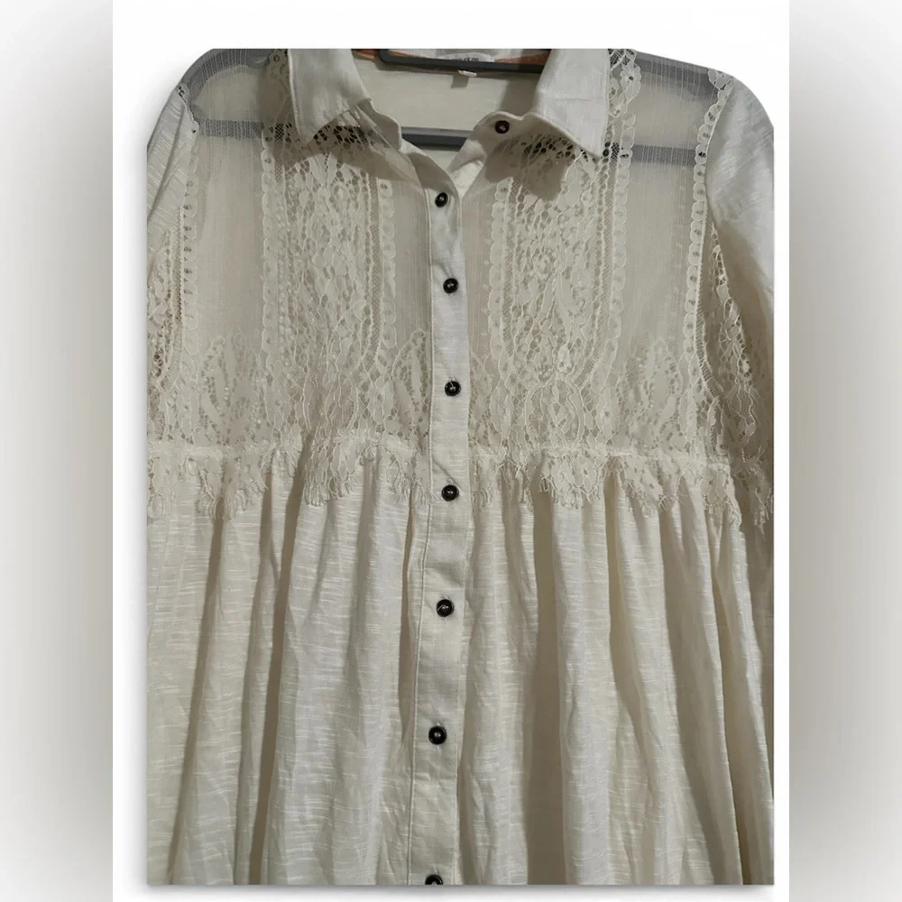 Maurices Cream Lace Button-Down Shirt with lace details - Picture 3 of 6